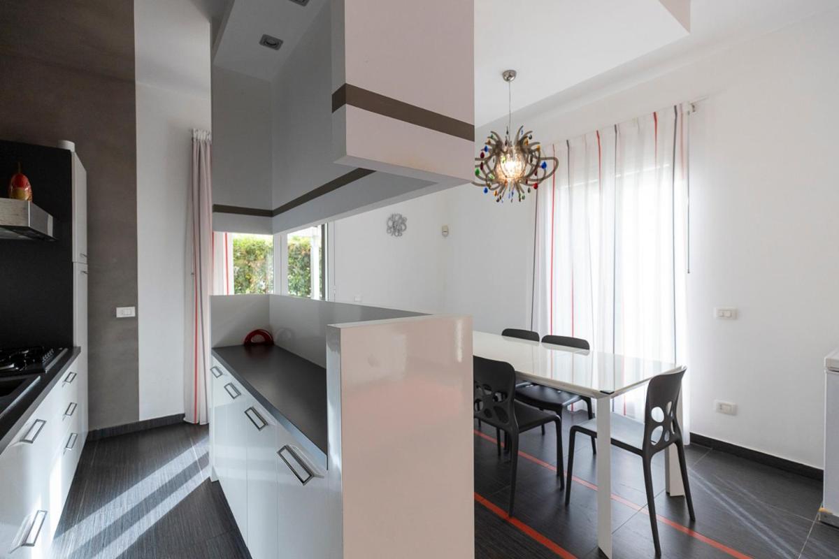 Villa Relax A 200Mt Dal Mare ポッツァッロ エクステリア 写真